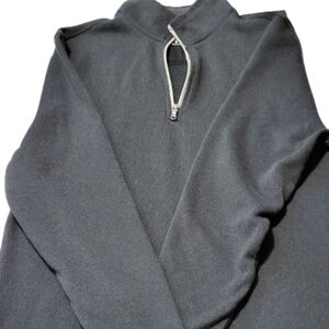 Izod, Advantage performance natural stretch, size medium.